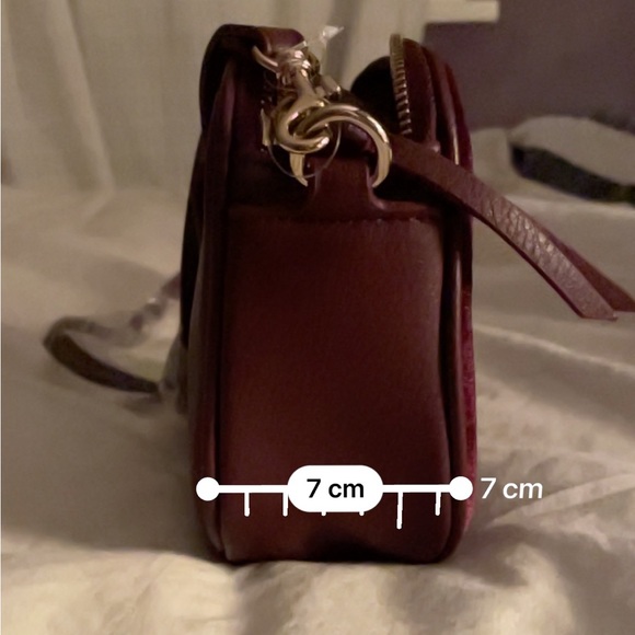 Old Navy Crossbody Bag - Picture 6 of 8